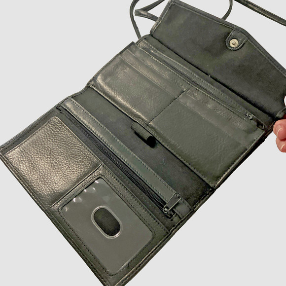 Fossil Black Leather Crossbody Wallet Organizer Purse with Removable Strap - Picture 3 of 8